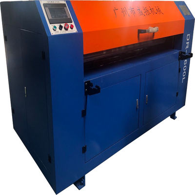 980 KG Kapazität PLC-Steuerung Polyurethan-Schaum automatische Schneidmaschine für PE-Schaum