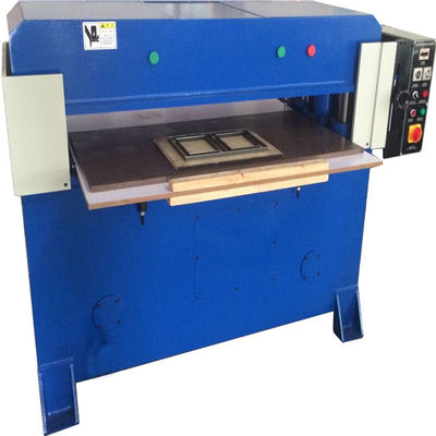 Druckmaschine für die Verpackung von langlebigen Papiermaterialien mit hydraulischem System